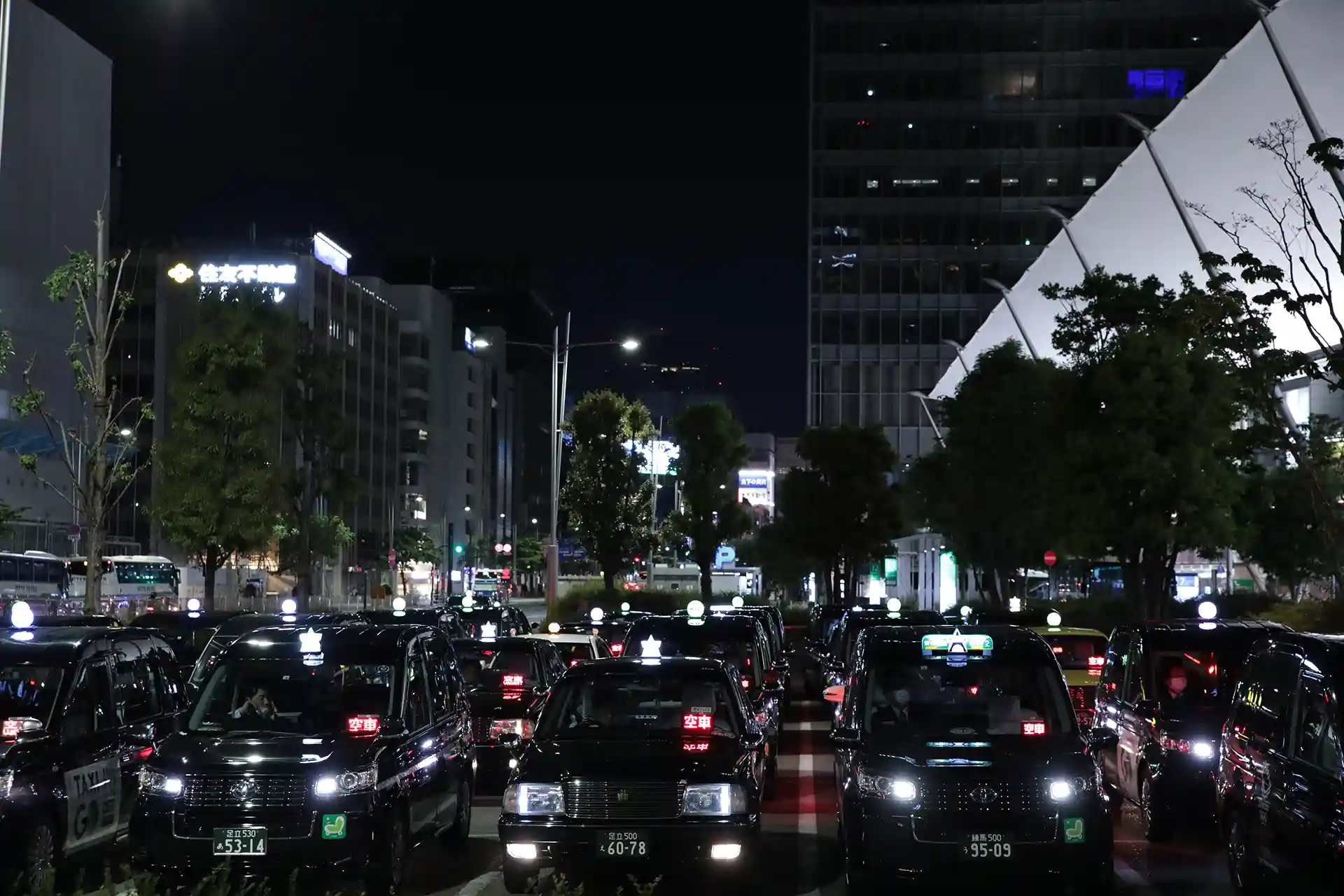 東京駅八重洲口タクシー